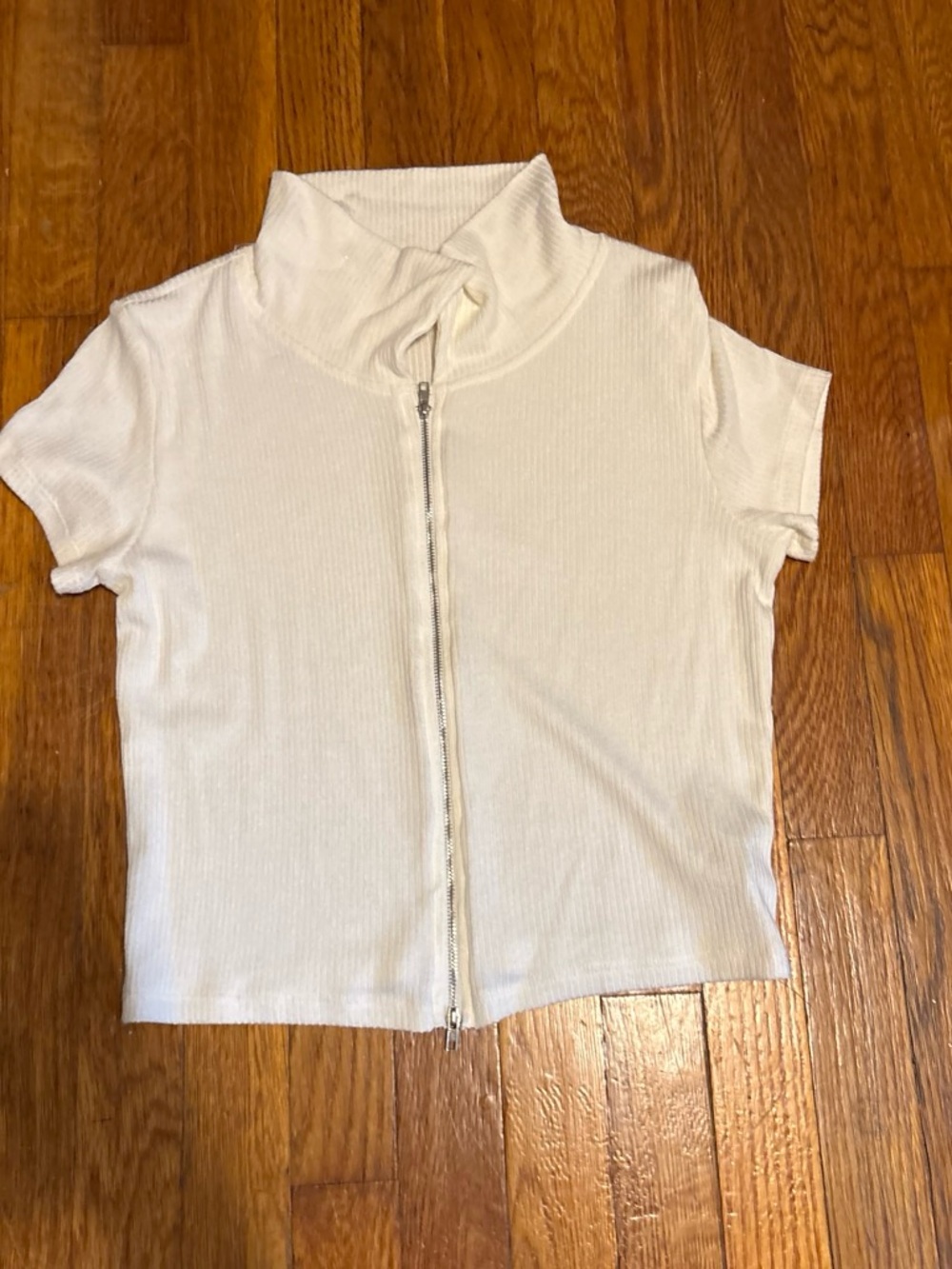 Free Kisses White Short-Sleeve Zip Mock Neck Top